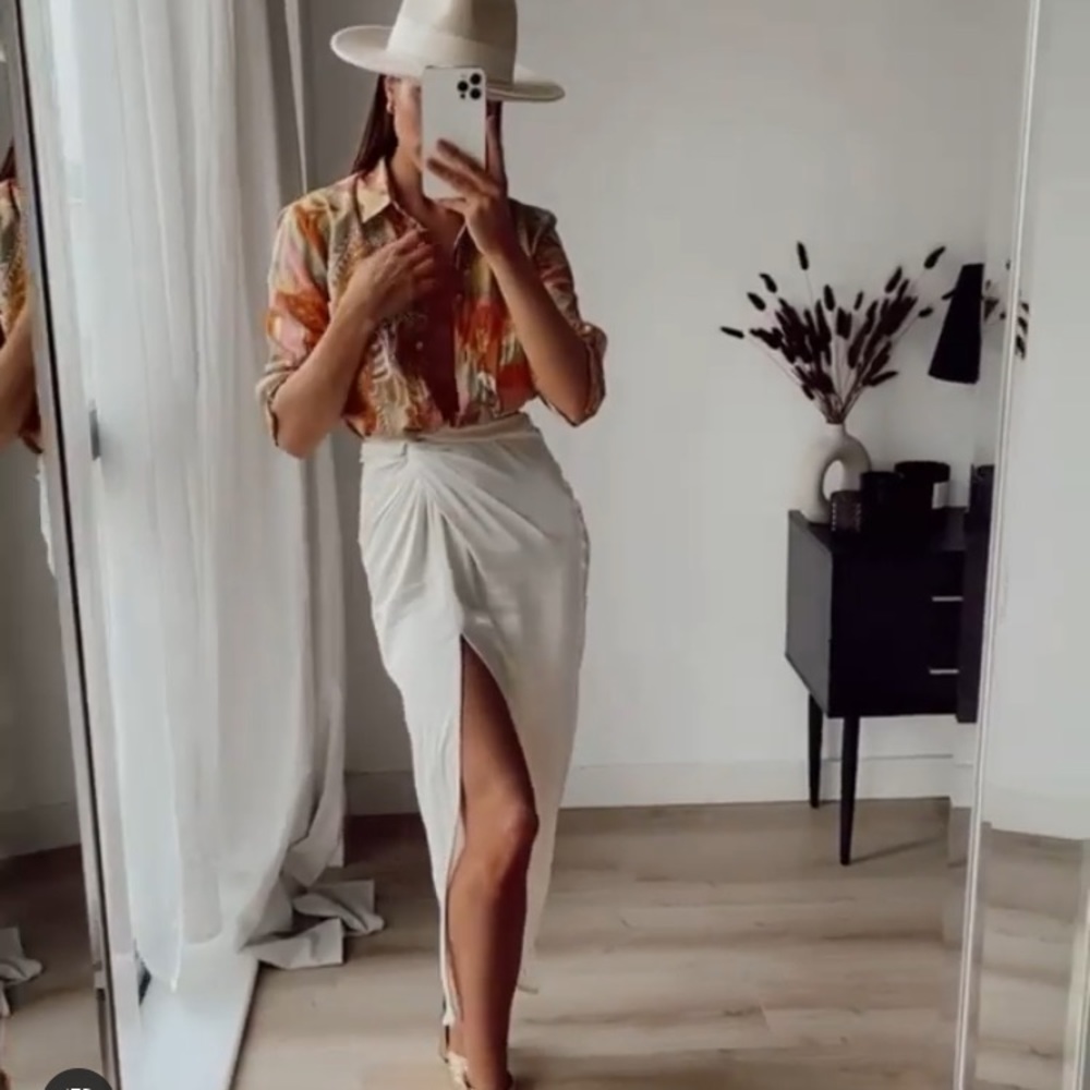 NWT ZARA BLOGGERS FAV SATIN EFFECT KNOTTED SKIRT - Picture 5 of 5